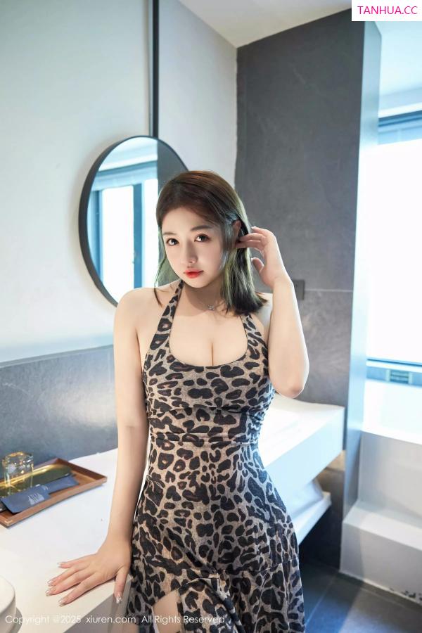 徐嘉乐 徐cake [XiuRen]高清写真图 2025.03.18 No.10031 养乐多Doll 美臀性感第37张图片